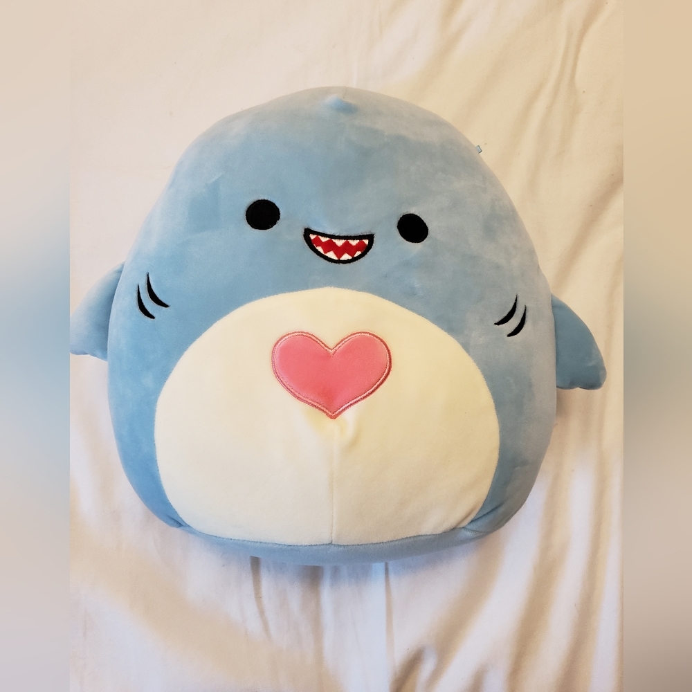 Heart Belly Rey Squishmallow